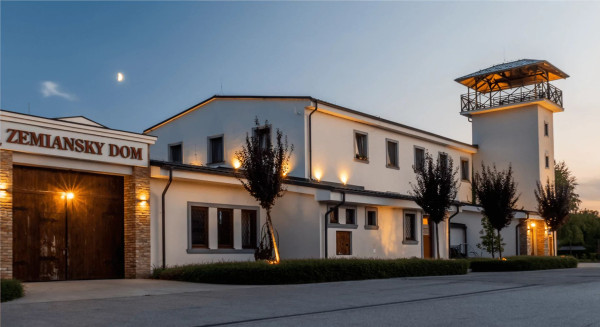 Elektrické vykurovanie infražiaričmi - Zemianský dvor - Šúrovce